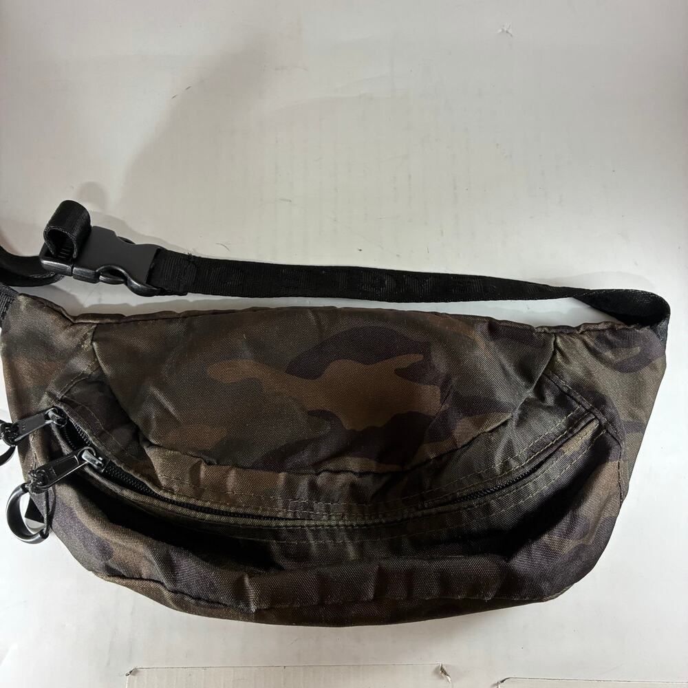 American Eagle Camo Fanny Pack One Size Green Woodland Lumbar Pack